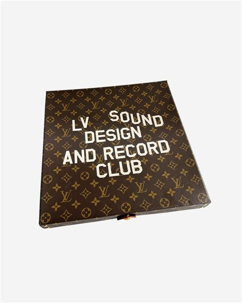 louis vuitton pizza box|Louis Vuitton's Monogram.